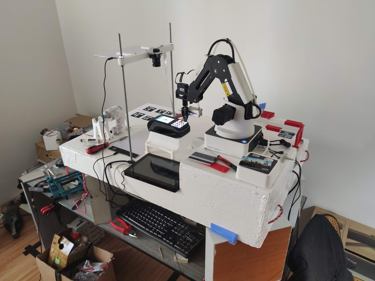 Automated payment terminal tester robot for Monet+